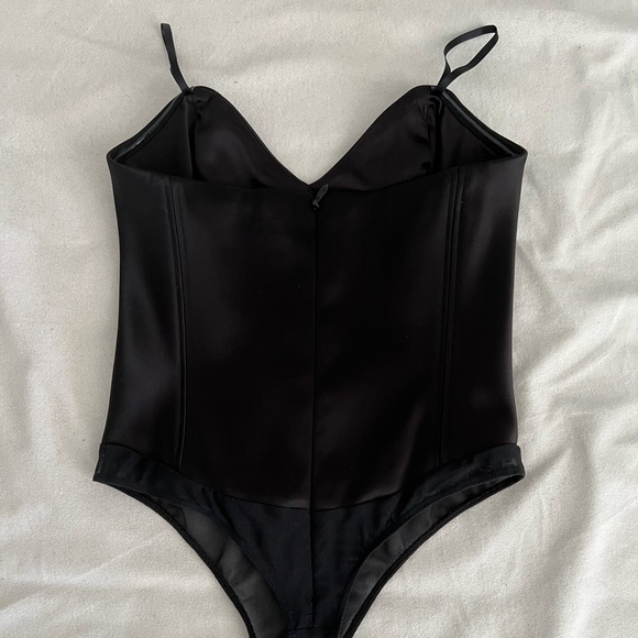 NWOT Babaton ✨Blaze bodysuit✨ - Picture 4 of 6